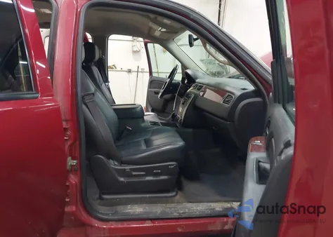 2013 GMC Yukon Xl 1500 Slt z USA, uszkodzony, nr VIN 1GKS2KE7XDR302051